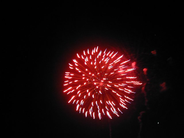 2002/07(July)/4th-of-July/640x480_2002-07-20-LCCC-42-fireworks.JPG