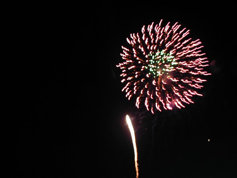 2002/07(July)/4th-of-July/800x600_2002-07-20-LCCC-38-fireworks.JPG