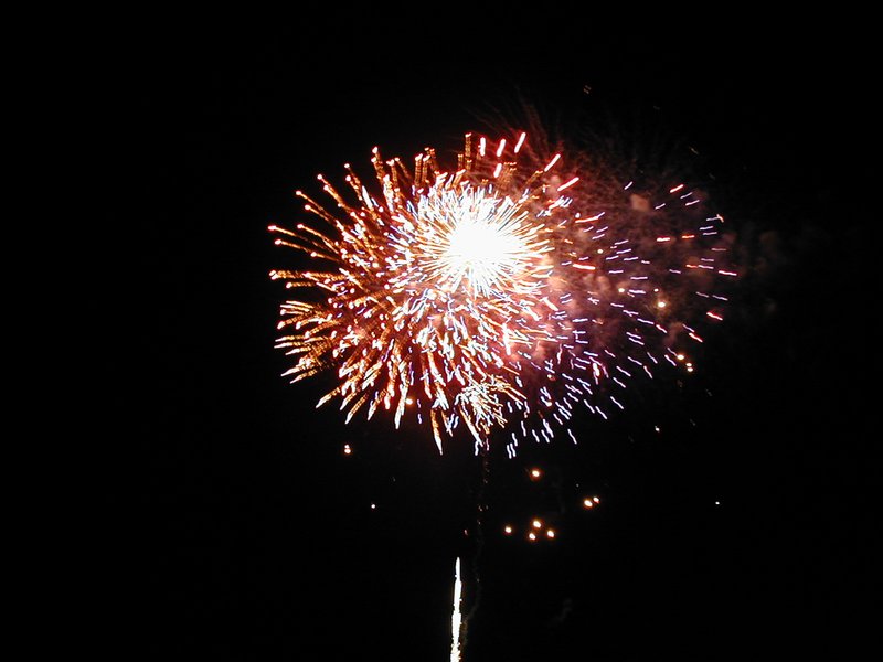 2002/07(July)/4th-of-July/800x600_2002-07-20-LCCC-44-fireworks.JPG