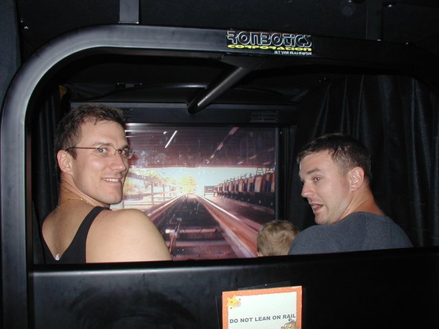 2002/07(July)/Misc/640x480_2002-07-06-13-GattiLand-Travis-Justin-Chance-Vale-Virtual-Rollercoaster.JPG