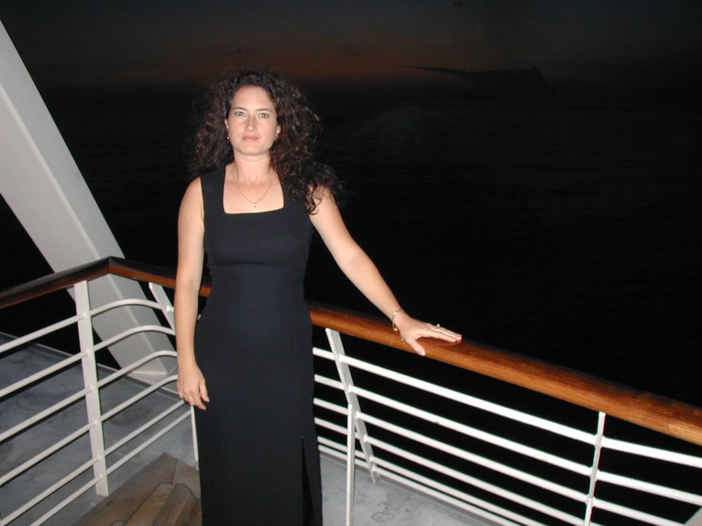 2002/08(August)/10th-Anniversary-Cruise-Rhapsody-of-the-Seas/1024x768_2002-08-05-09-Suzi-formal-deck.JPG