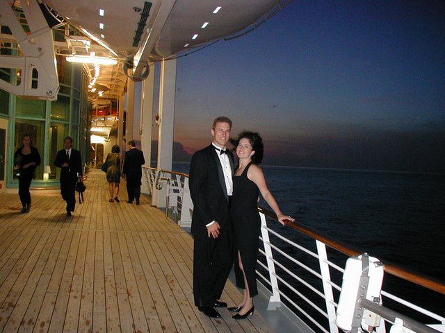 2002/08(August)/10th-Anniversary-Cruise-Rhapsody-of-the-Seas/640x480_2002-08-05-08-Travis-Suzi-formal-deck.JPG