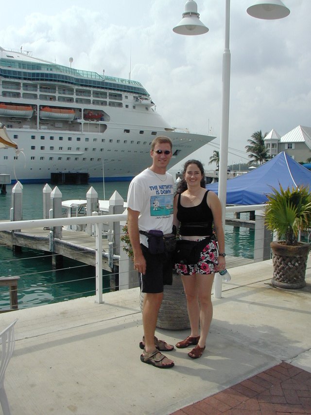 2002/08(August)/10th-Anniversary-Cruise-Rhapsody-of-the-Seas/640x480_2002-08-06-05-Travis-Suzi-KeyWest-Rhapsody.JPG