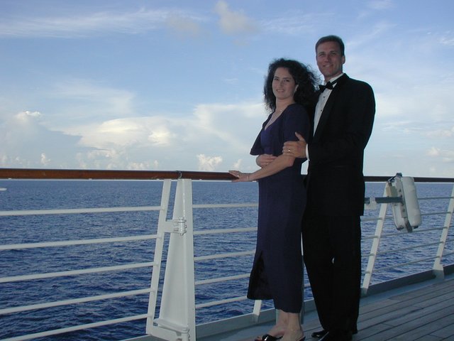 2002/08(August)/10th-Anniversary-Cruise-Rhapsody-of-the-Seas/640x480_2002-08-08-22-Travis-Suzi-formal-deck.JPG