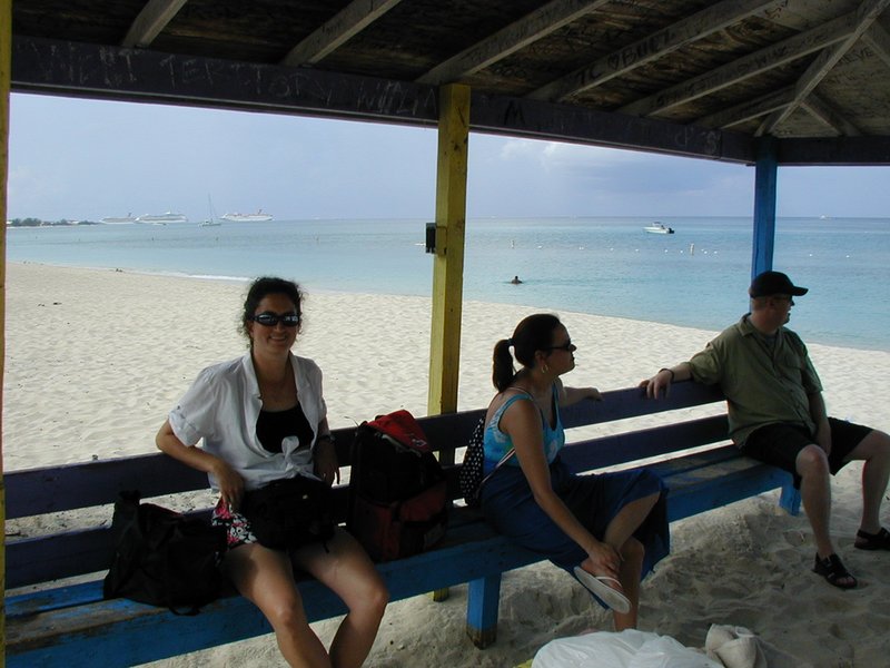 2002-08-08-03-Grand-Cayman-Suzi-Kay-Mark-waiting-to-SCUBA.JPG