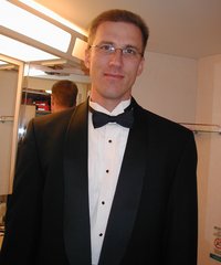 2002-08-05-02-Travis-formal.JPG