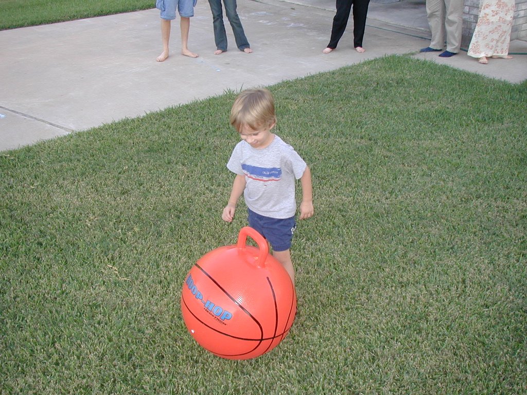 2002/08(August)/Misc/1024x768_2002-08-23-01-Chance.JPG