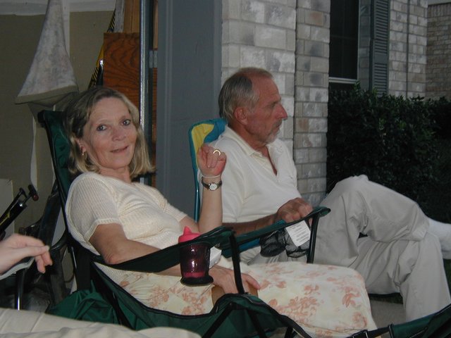 2002-08-23-10-Marta-Jay.JPG