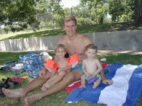 2002-08-25-16-Chance-Travis-Dax.JPG