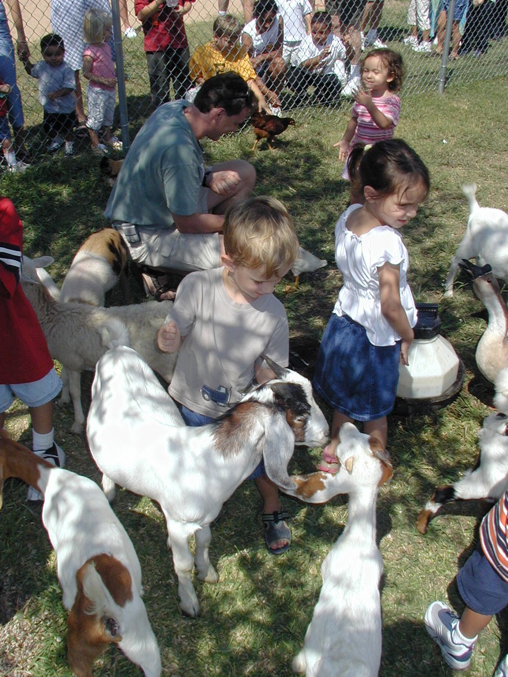 2002/09(September)/Church-Picnic/1024x768_2002-09-29-Church-picnic-07-Chance.JPG