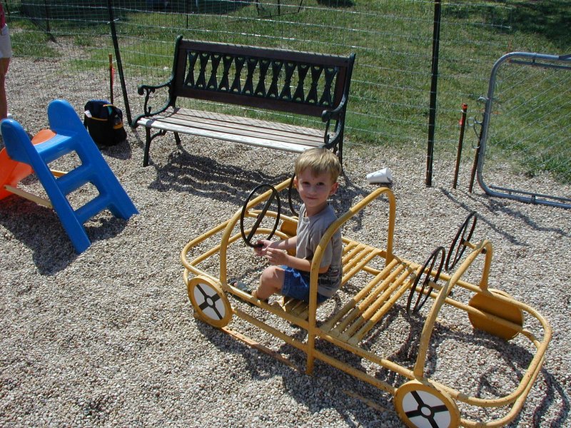 2002/09(September)/Church-Picnic/800x600_2002-09-29-Church-picnic-02-Chance.JPG