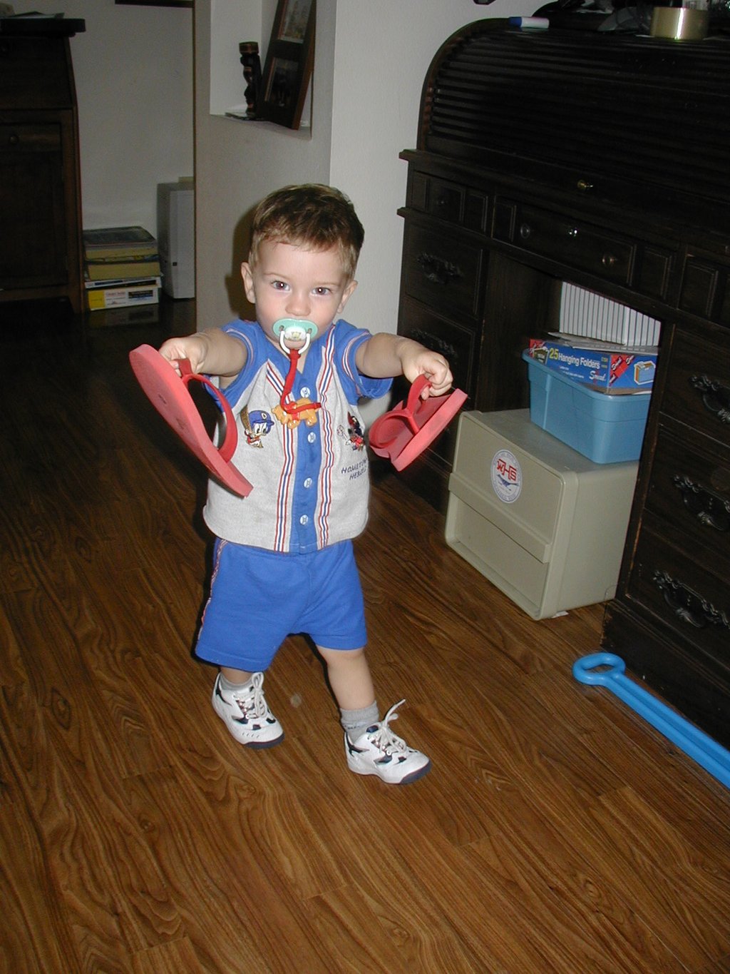 2002-09-19-Dax-with-Mommys-shoes-3.JPG