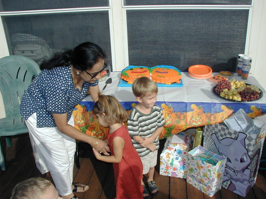 2002/10(October)/Chance-3rd-Birthday/1024x768_2002-10-05-Chance-3rd-Bday-02.JPG