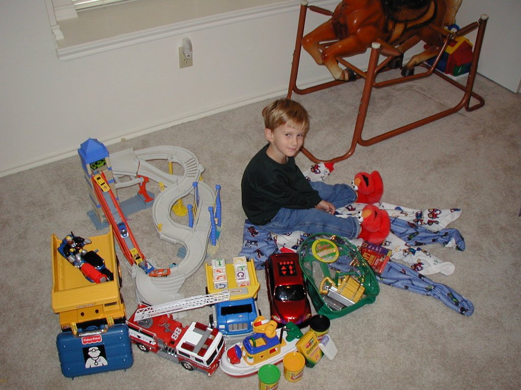 2002-11-03-Chance-bday-toys-3.JPG