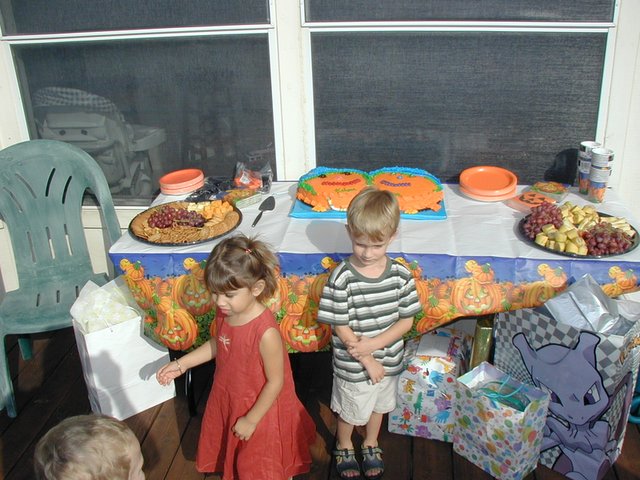 2002/10(October)/Chance-3rd-Birthday/640x480_2002-10-05-Chance-3rd-Bday-03.JPG