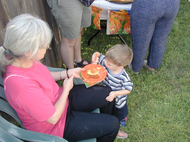2002/10(October)/Chance-3rd-Birthday/640x480_2002-10-05-Chance-3rd-Bday-18-Grammy-Dax.JPG