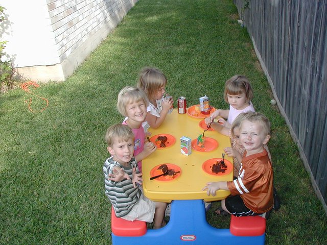 2002/10(October)/Chance-3rd-Birthday/640x480_2002-10-05-Chance-3rd-Bday-20-Megan-Brittney-Vale.JPG
