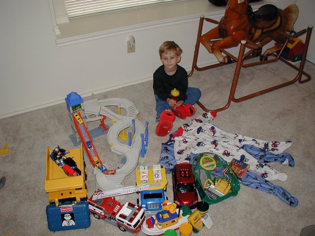 2002-11-03-Chance-bday-toys-1.JPG