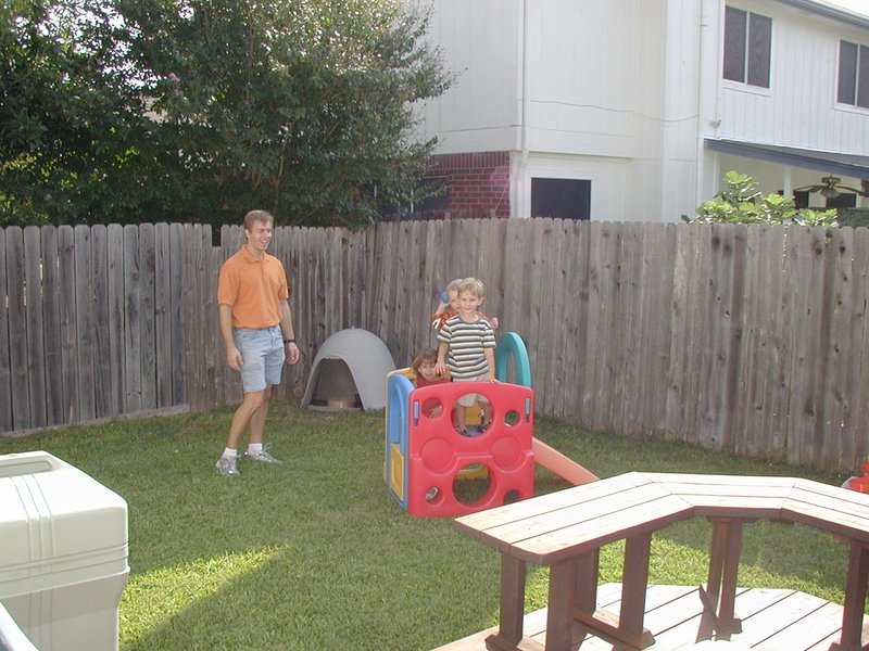 2002/10(October)/Chance-3rd-Birthday/800x600_2002-10-05-Chance-3rd-Bday-04-Ben-Vale-Kalyani.JPG