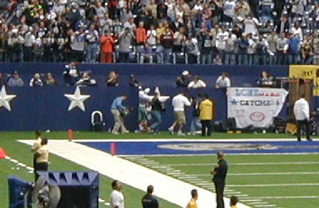 2002/10(October)/Cowboys-Game/640x480_2002-10-27-Cowboys-vs-Seattle-26.JPG