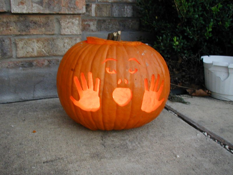 2002/10(October)/Halloween/800x600_2002-10-31-Halloween-33.JPG