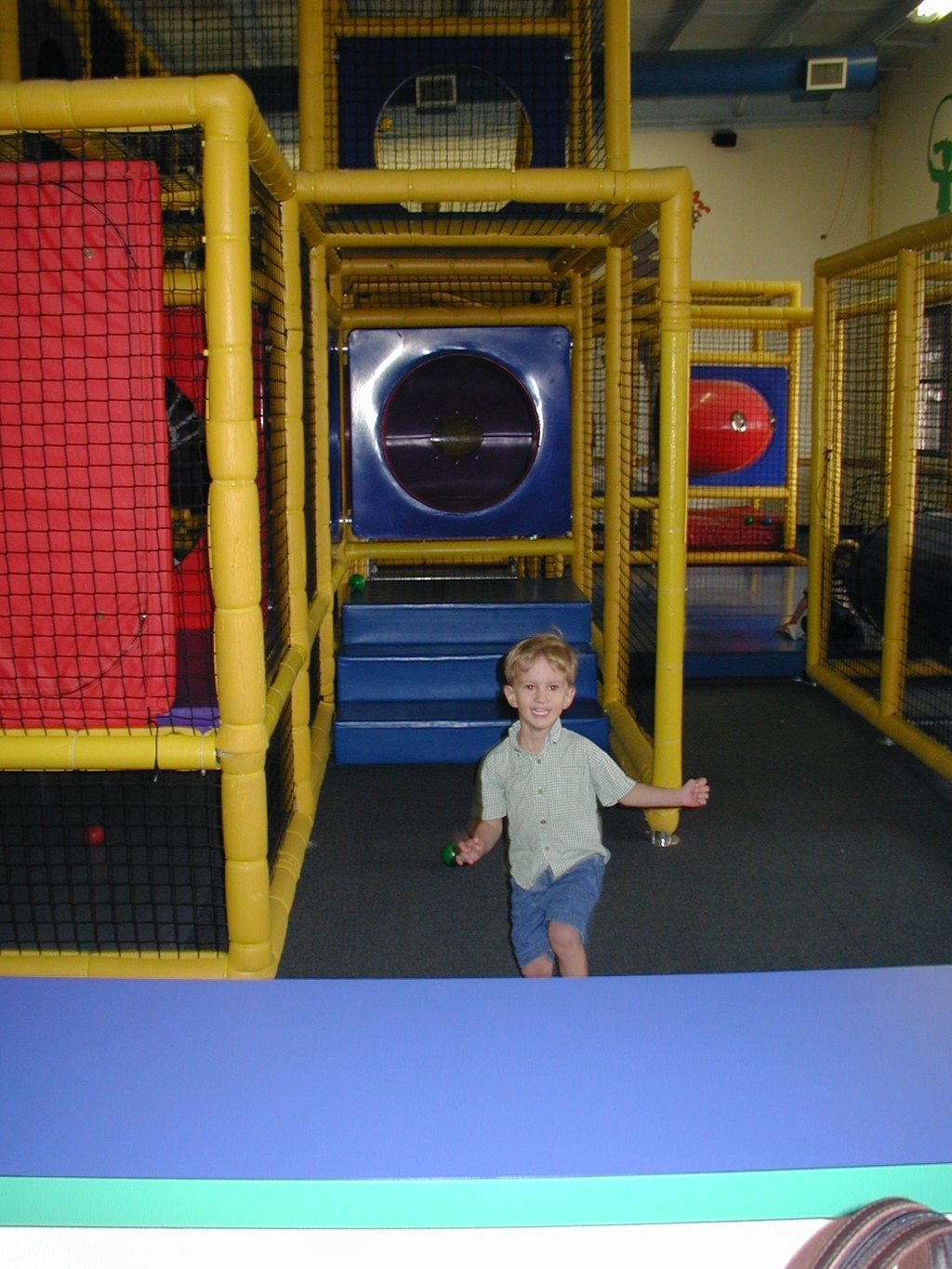 2002/10(October)/Jack-Bday/2002-10-19-Jack-Bday-01-Chance.JPG