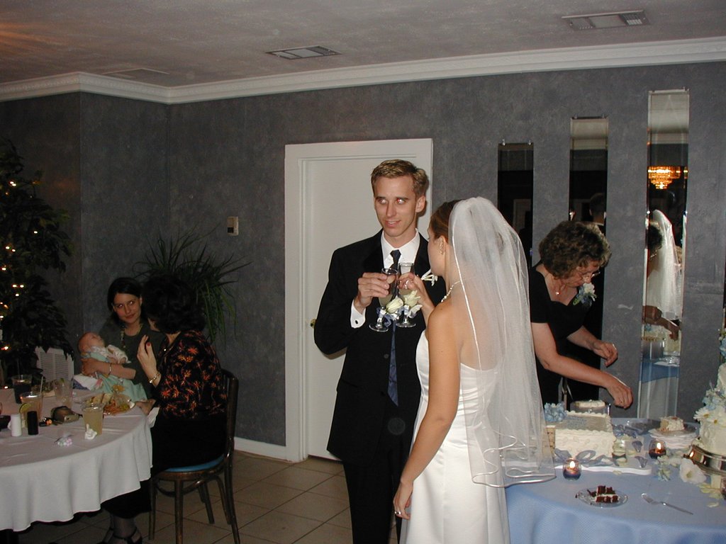 2002/10(October)/Josh-Heather-Wedding/1024x768_2002-10-13-100-Josh-Heather-Wedding-toast.JPG