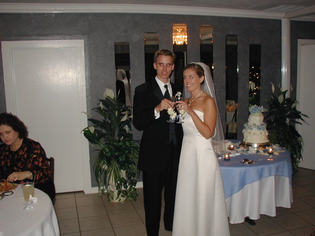 2002/10(October)/Josh-Heather-Wedding/1024x768_2002-10-13-102-Josh-Heather-Wedding-toast.JPG