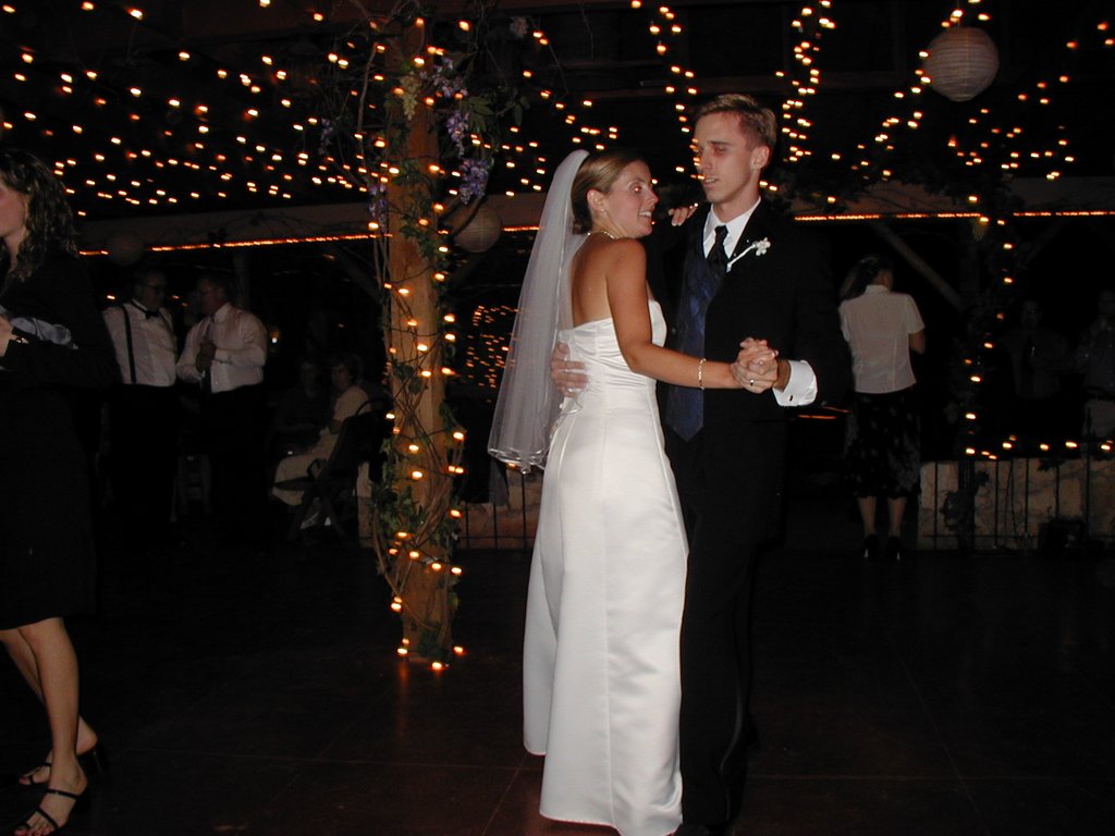 2002/10(October)/Josh-Heather-Wedding/1024x768_2002-10-13-167-Josh-Heather-Wedding.JPG