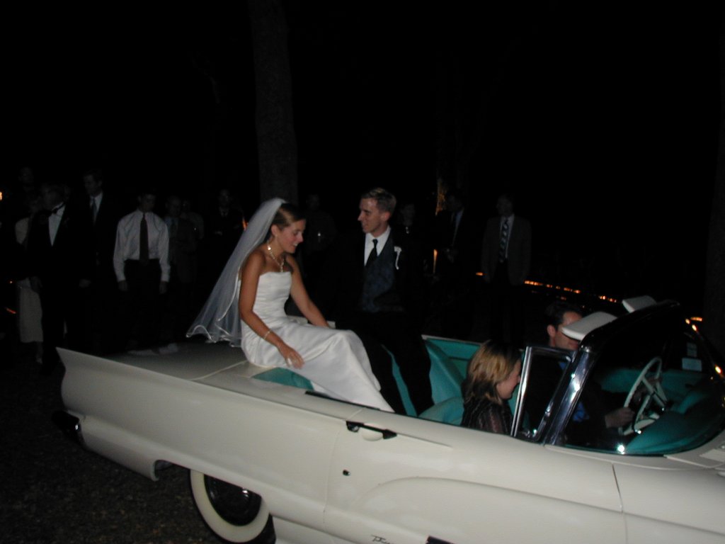 2002/10(October)/Josh-Heather-Wedding/1024x768_2002-10-13-171-Josh-Heather-Wedding.JPG