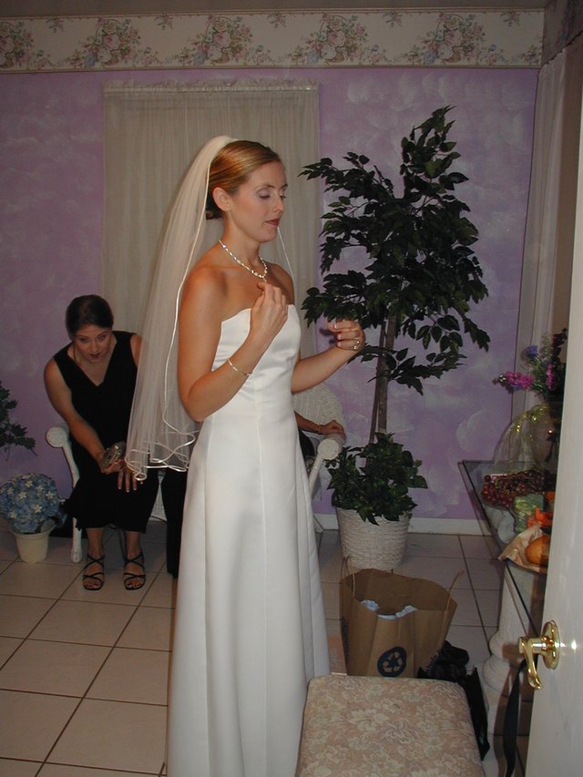 2002/10(October)/Josh-Heather-Wedding/640x480_2002-10-13-016-Josh-Heather-Wedding.JPG