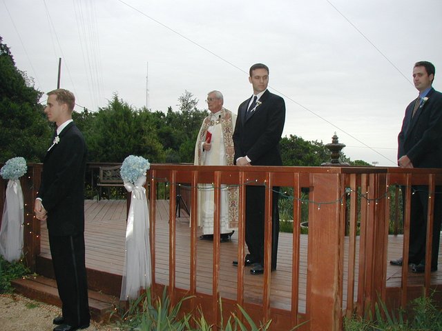 2002/10(October)/Josh-Heather-Wedding/640x480_2002-10-13-025-Josh-Heather-Wedding-ceremony.JPG