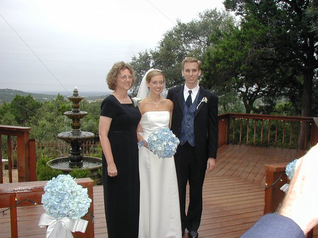 2002/10(October)/Josh-Heather-Wedding/640x480_2002-10-13-067-Josh-Heather-Wedding.JPG