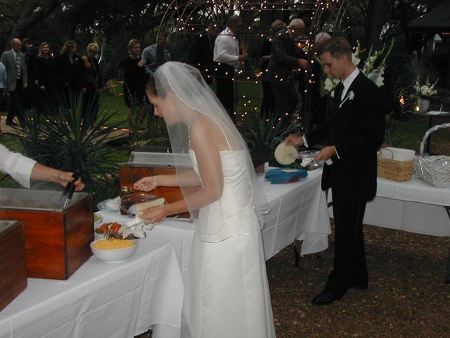 2002/10(October)/Josh-Heather-Wedding/640x480_2002-10-13-097-Josh-Heather-Wedding-dinner.JPG