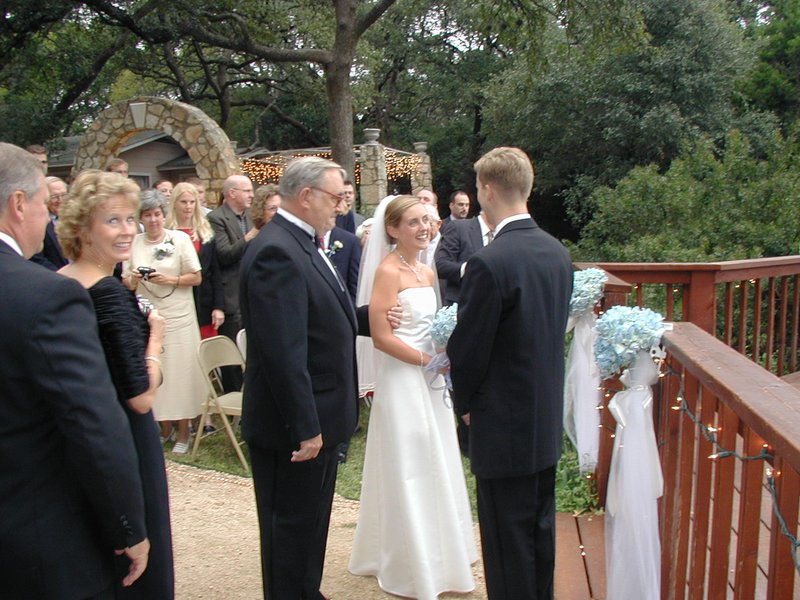 2002/10(October)/Josh-Heather-Wedding/800x600_2002-10-13-032-Josh-Heather-Wedding.JPG