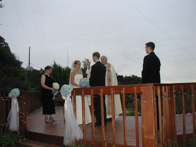 2002/10(October)/Josh-Heather-Wedding/800x600_2002-10-13-041-Josh-Heather-Wedding.JPG