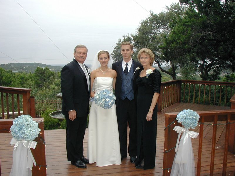 2002/10(October)/Josh-Heather-Wedding/800x600_2002-10-13-061-Josh-Heather-Wedding-Jim-Janeen.JPG