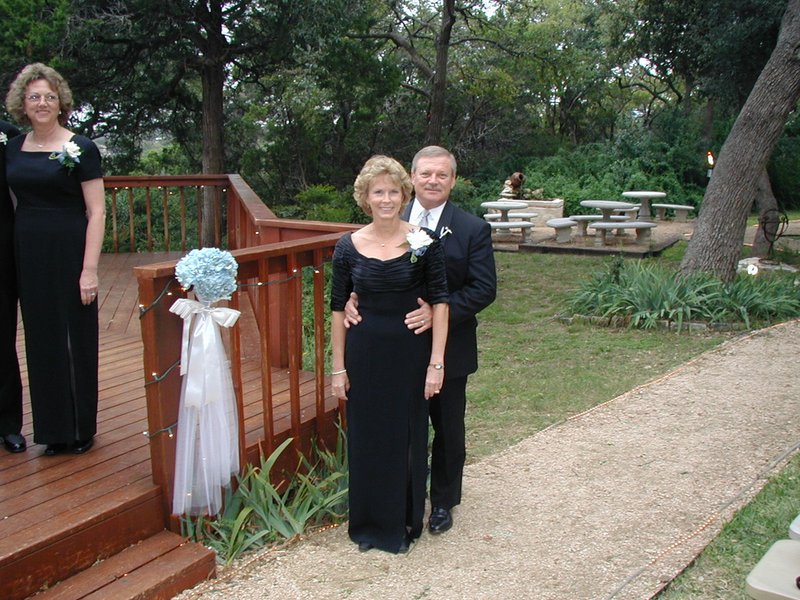 2002/10(October)/Josh-Heather-Wedding/800x600_2002-10-13-065-Josh-Heather-Wedding-Jim-Janeen.JPG