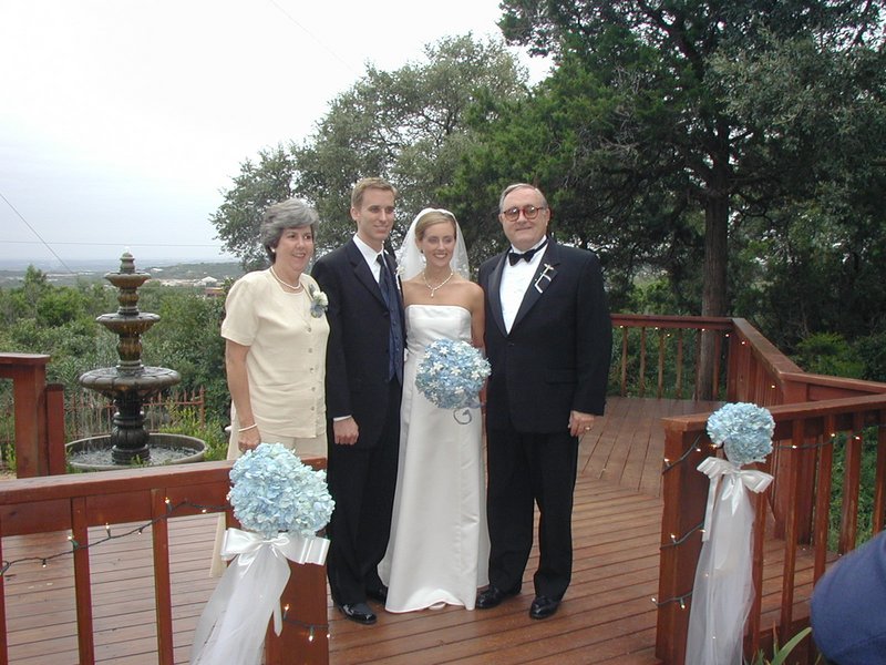 2002/10(October)/Josh-Heather-Wedding/800x600_2002-10-13-071-Josh-Heather-Wedding.JPG