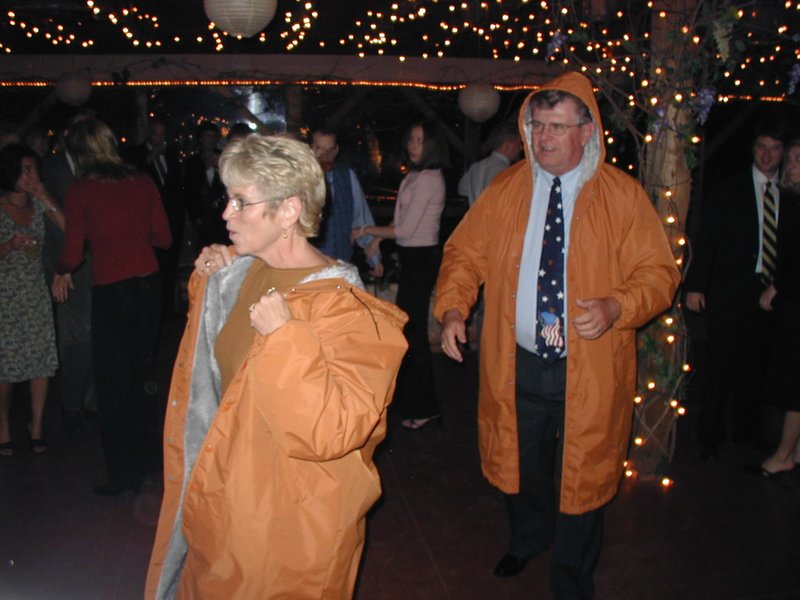 2002/10(October)/Josh-Heather-Wedding/800x600_2002-10-13-149-Josh-Heather-Wedding-Marci-Ron-burnt-orange-coats.JPG