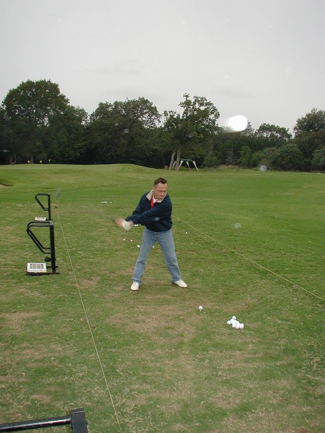 2002/10(October)/Misc/640x480_2002-10-14-AAC-Golf-tournament-CircleC-4.JPG