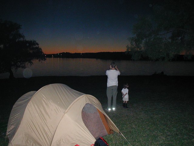 2002/11(November)/Camping/640x480_2002-11-09-Inks-Lake-Camping-12-Ben-Kalyani-sunset.JPG