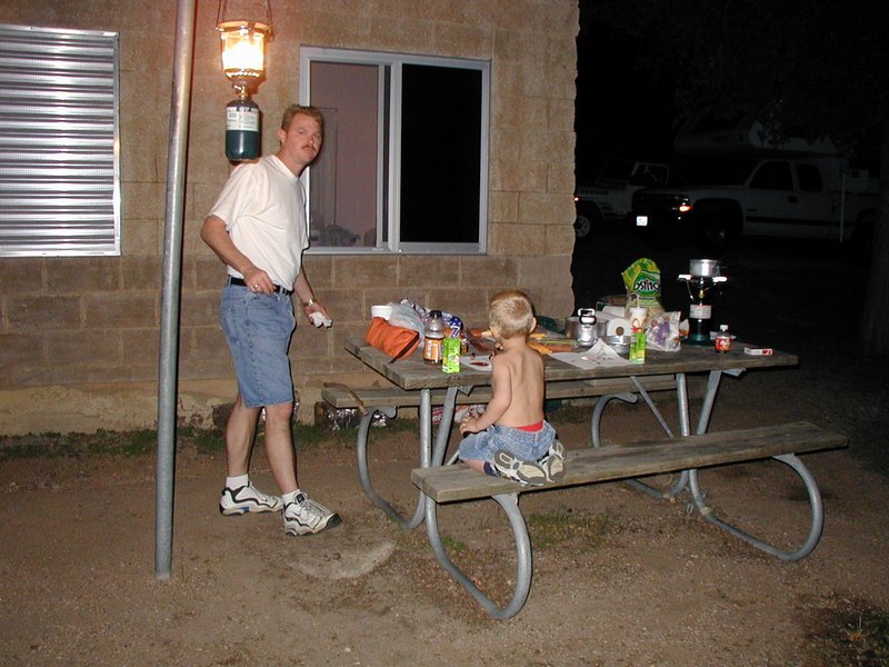 2002/11(November)/Camping/800x600_2002-11-09-Inks-Lake-Camping-14-Doug-Zen.JPG