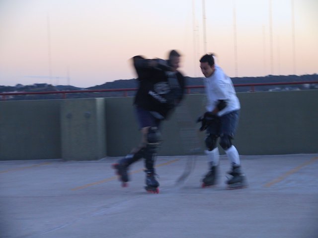 2002-11-19-Hockey-14-Mark-Travis.JPG