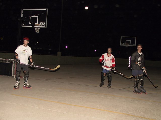 2002-11-19-Hockey-43-Pehr-Jim-Travis-moon.JPG