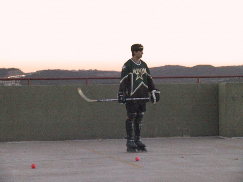 2002-11-19-Hockey-05-Mike.JPG