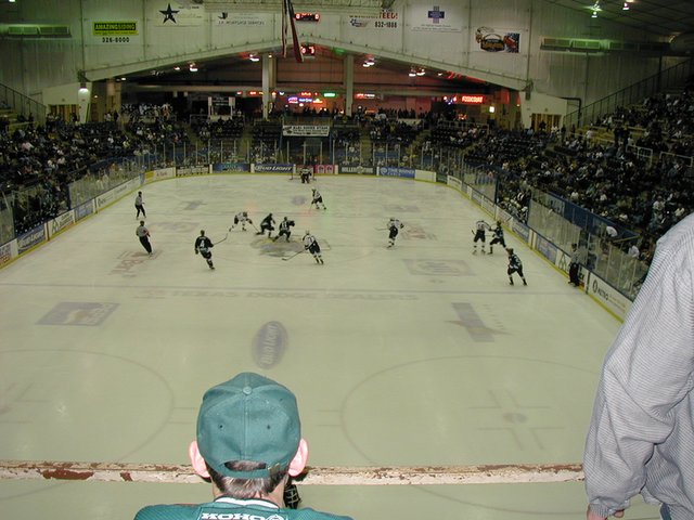 2002-11-23-AAC-IceBats-Hockey-2.JPG