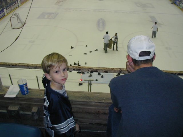 2002-11-23-AAC-IceBats-Hockey-7-Chance.JPG