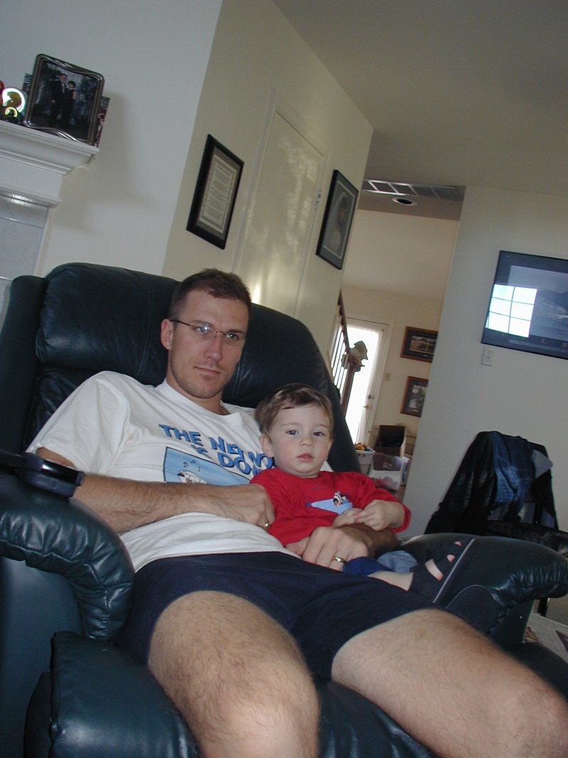 2002-11-30-Travis-Dax.JPG