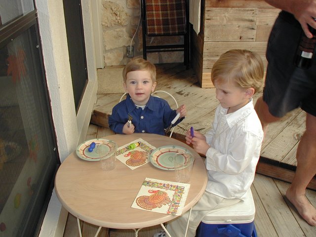 2002/11(November)/Thanksgiving/640x480_2002-11-17-Chance-Dax-1.JPG